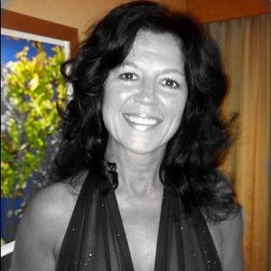 Meet your Posher, Debbie